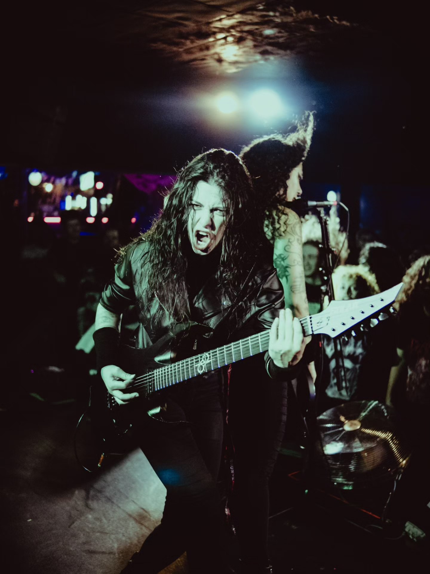 Notas roqueiras: Crypta, Extra Band, Caio D’Amgelo…